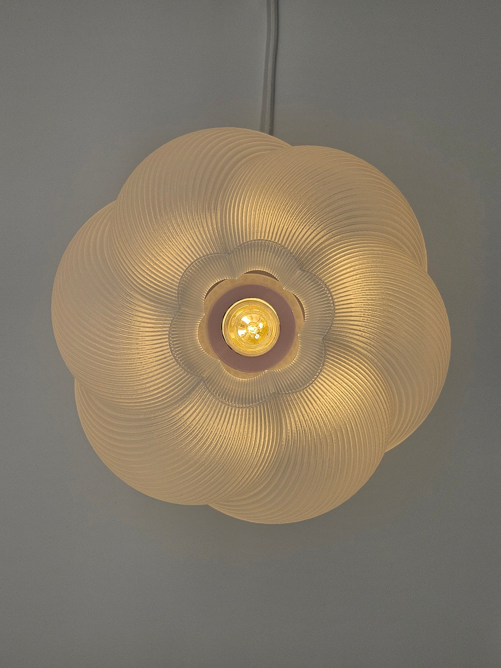 Wavy shell